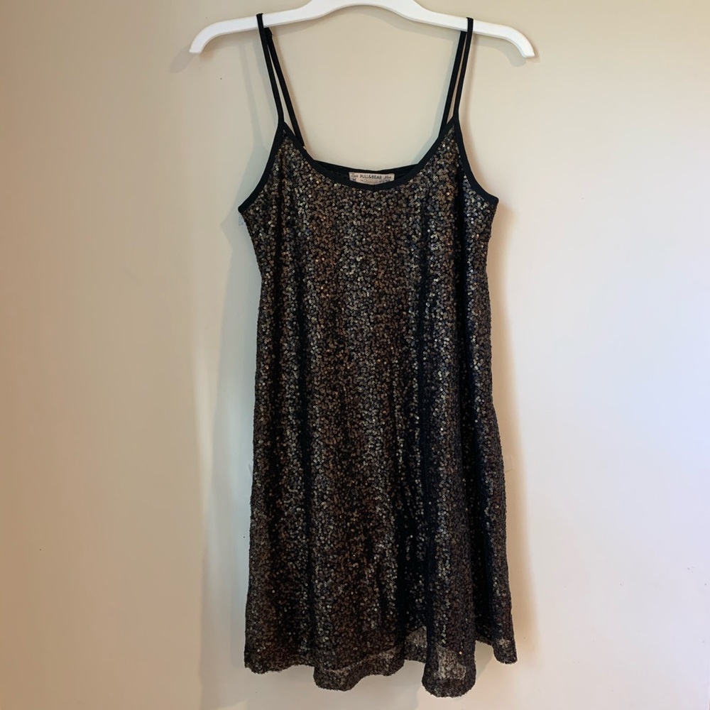 NWT Pull & Bear Gold sequin dress in Medium